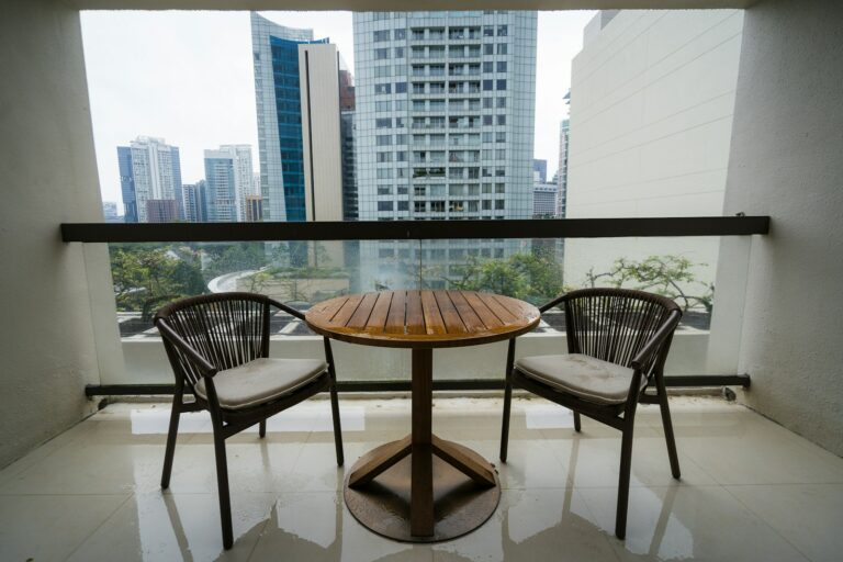 Moskitiera na drzwi balkonowe - eleganckie rozwiązanie na letnie wieczory